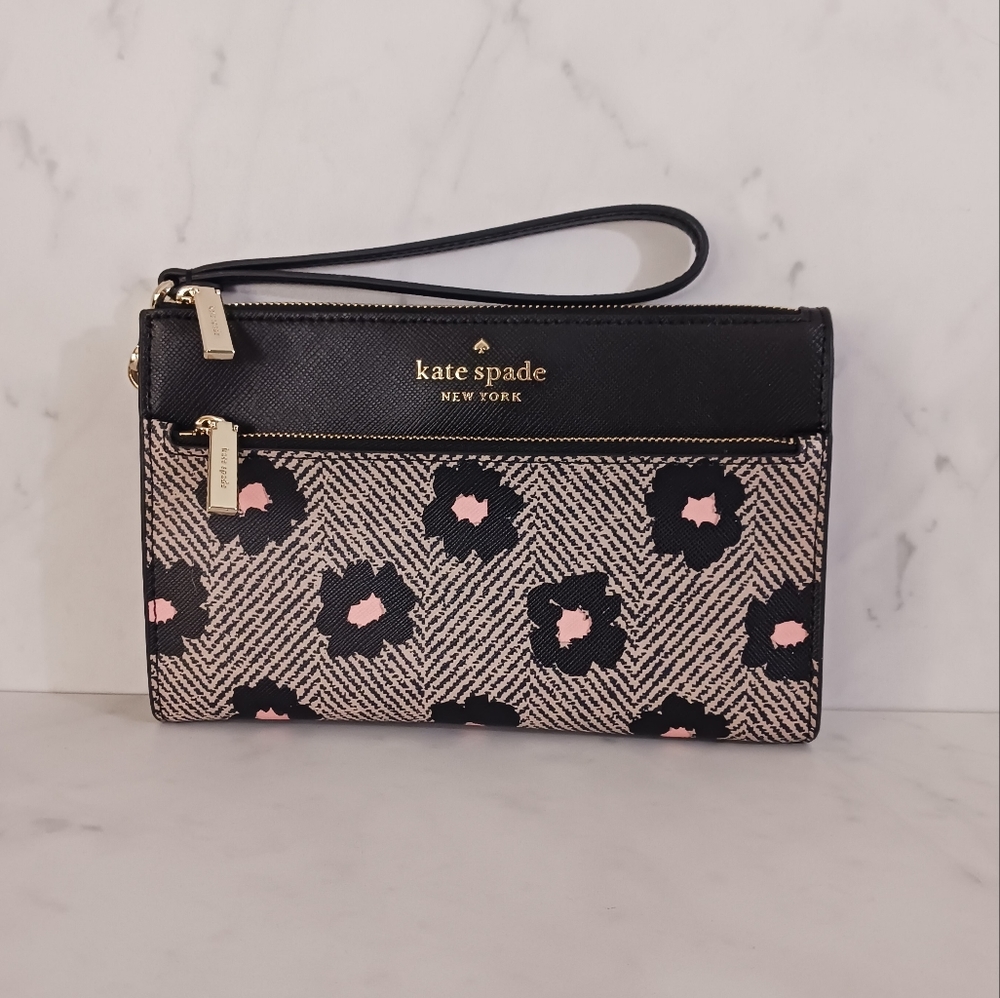 Kate Spade Staci Medium Wristlet
